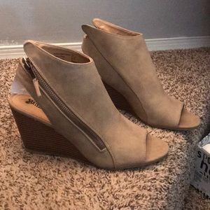 NWT Wedges